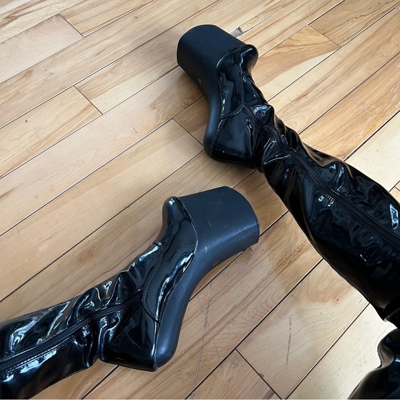 Heelless platform thigh high boots - black pvc - Picture 2 of 10